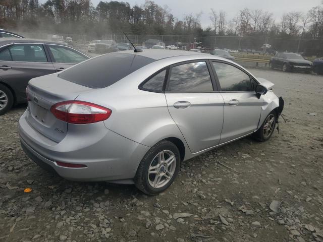 Photo 2 VIN: 3FADP4BJ5KM132199 - FORD FIESTA SE 