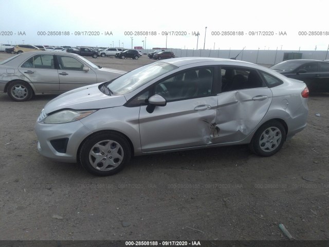 Photo 5 VIN: 3FADP4BJ6BM207198 - FORD FIESTA 