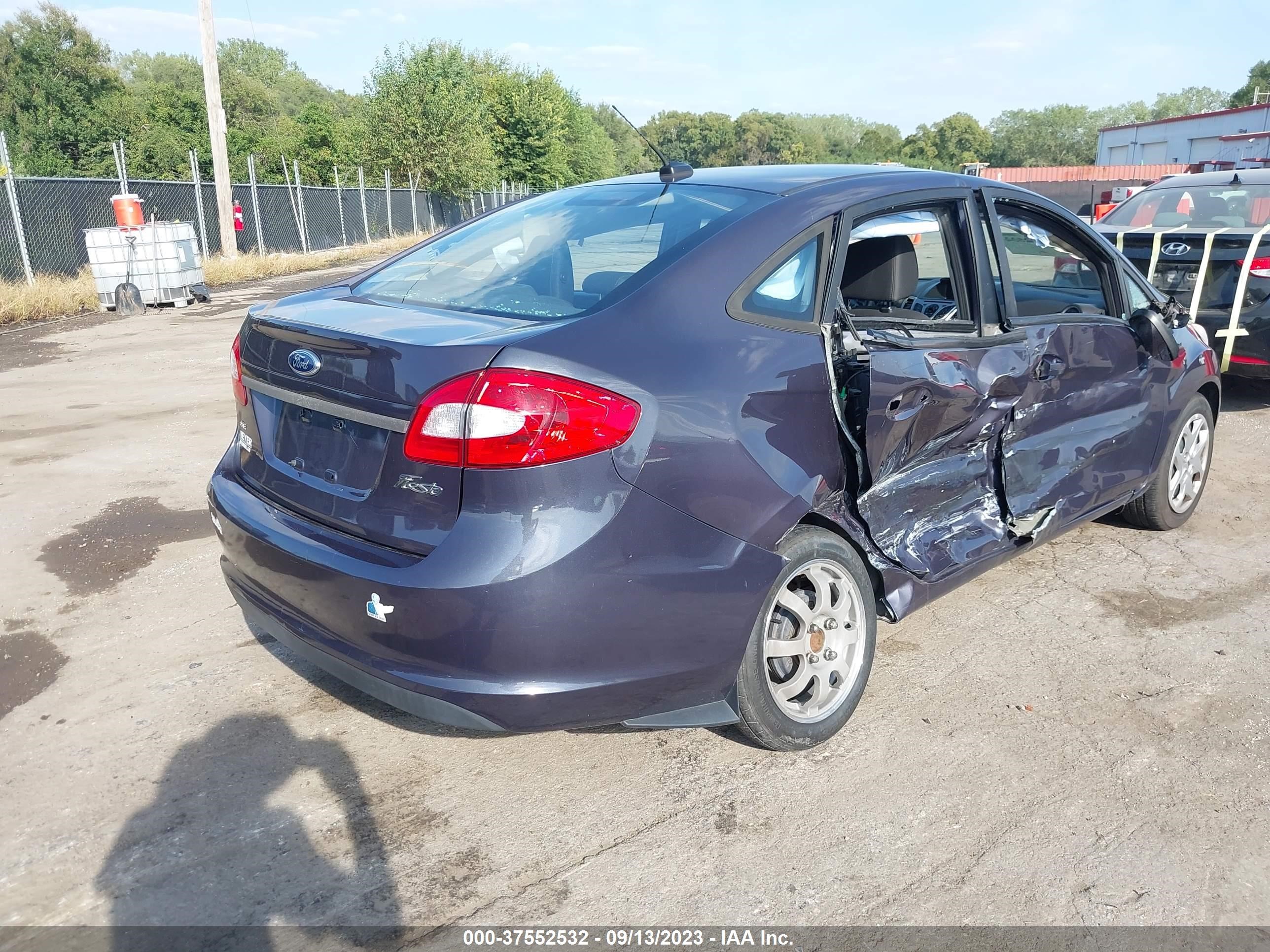 Photo 3 VIN: 3FADP4BJ6DM205728 - FORD FIESTA 