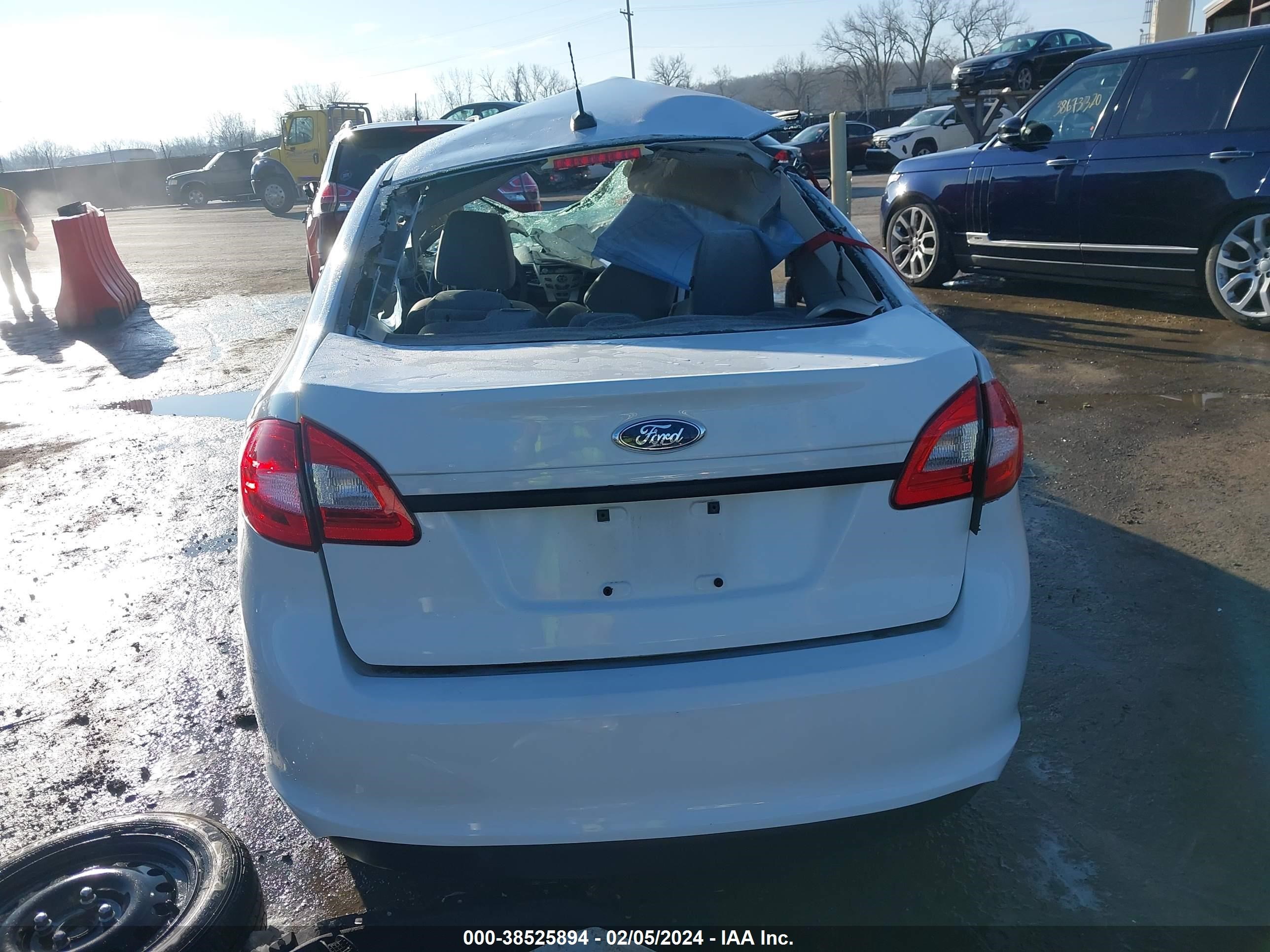 Photo 16 VIN: 3FADP4BJ6DM225428 - FORD FIESTA 