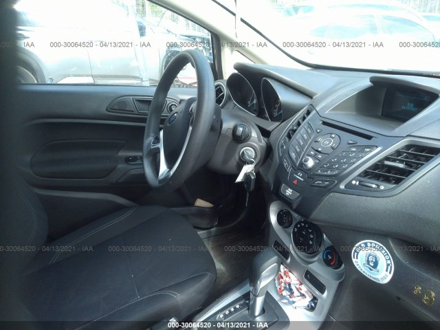 Photo 4 VIN: 3FADP4BJ6HM110544 - FORD FIESTA 