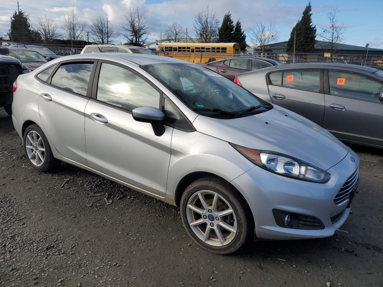 Photo 3 VIN: 3FADP4BJ7HM108849 - FORD FIESTA 