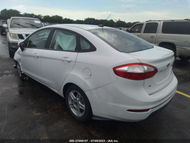 Photo 2 VIN: 3FADP4BJ7JM115662 - FORD FIESTA 