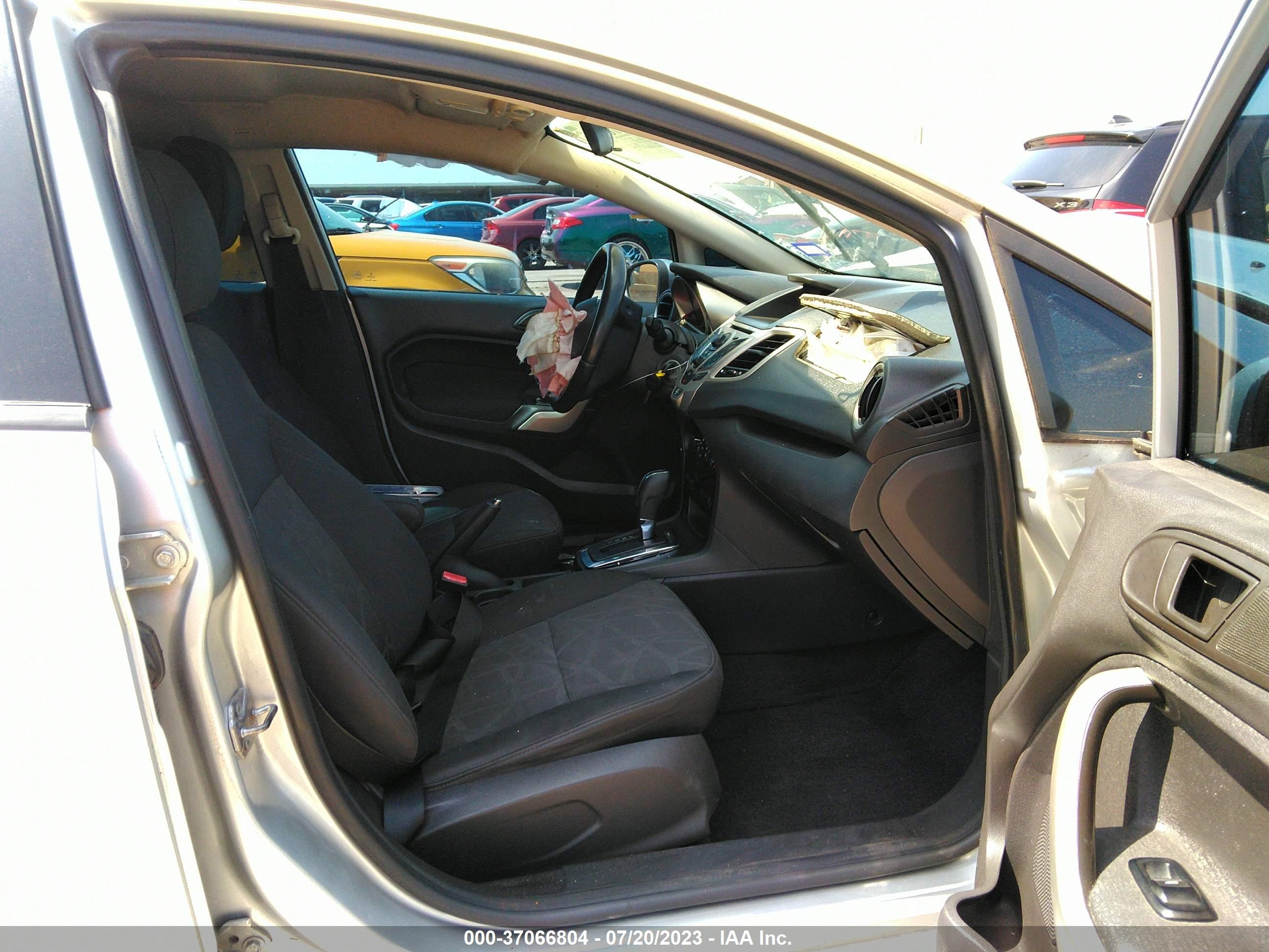 Photo 4 VIN: 3FADP4BJ8DM215953 - FORD FIESTA 