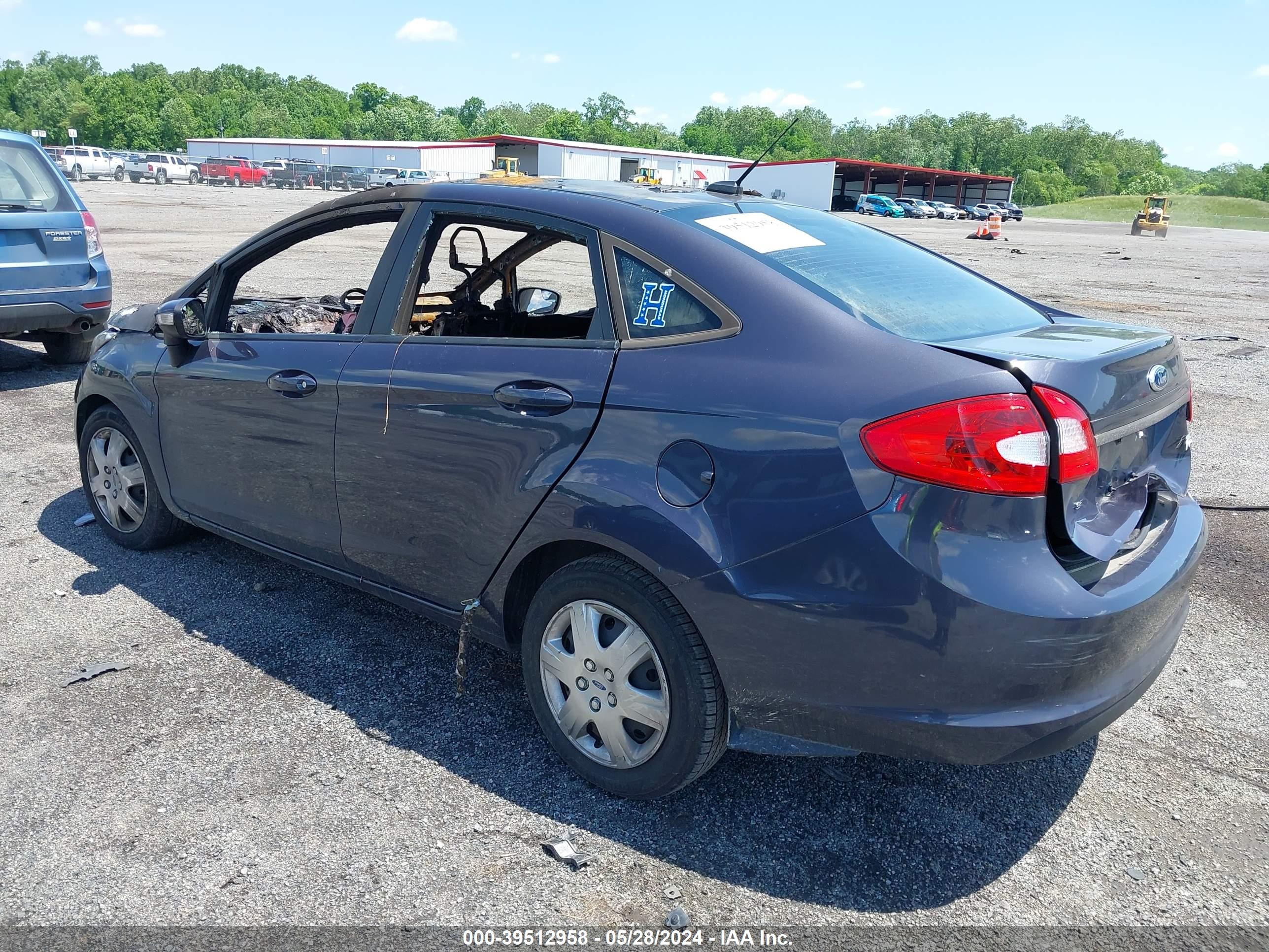 Photo 2 VIN: 3FADP4BJ8DM225849 - FORD FIESTA 