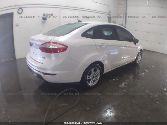 Photo 3 VIN: 3FADP4BJ8JM122975 - FORD FIESTA 