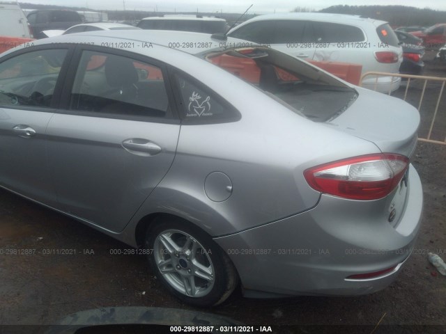 Photo 5 VIN: 3FADP4BJ9JM136352 - FORD FIESTA 