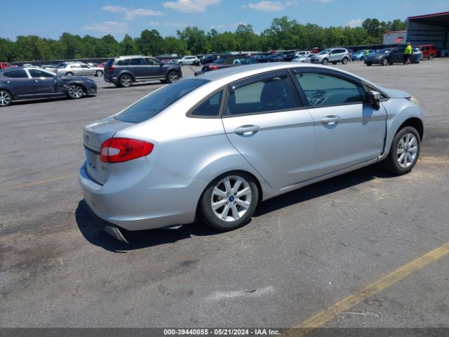 Photo 3 VIN: 3FADP4CJ3BM186633 - FORD FIESTA 