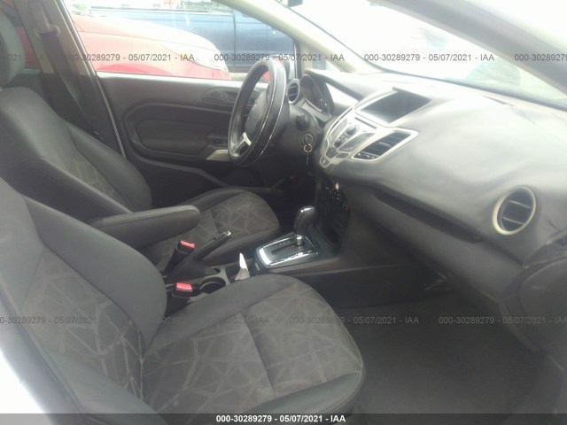 Photo 4 VIN: 3FADP4CJ3CM216585 - FORD FIESTA 