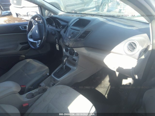 Photo 4 VIN: 3FADP4EJ0EM121921 - FORD FIESTA 