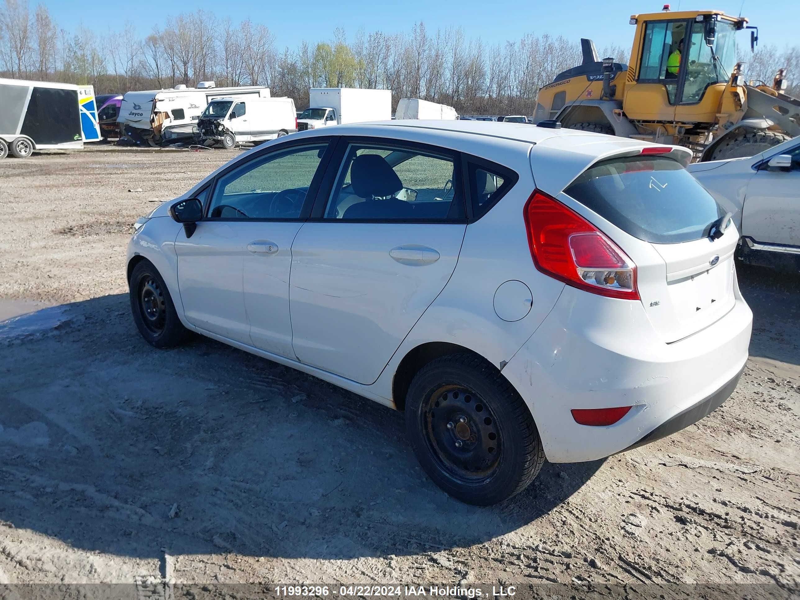 Photo 2 VIN: 3FADP4EJ0EM124365 - FORD FIESTA 