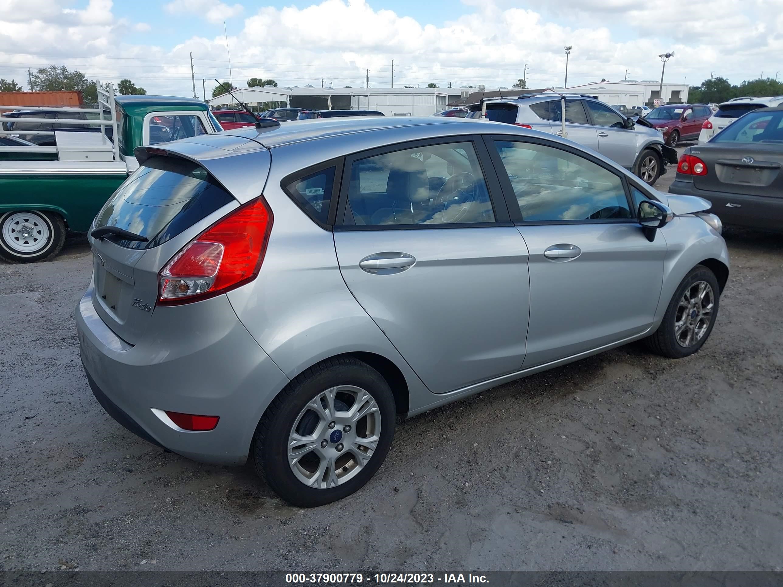 Photo 3 VIN: 3FADP4EJ0GM101090 - FORD FIESTA 