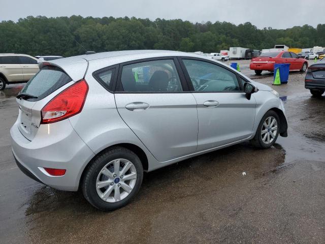 Photo 2 VIN: 3FADP4EJ2DM200635 - FORD FIESTA SE 