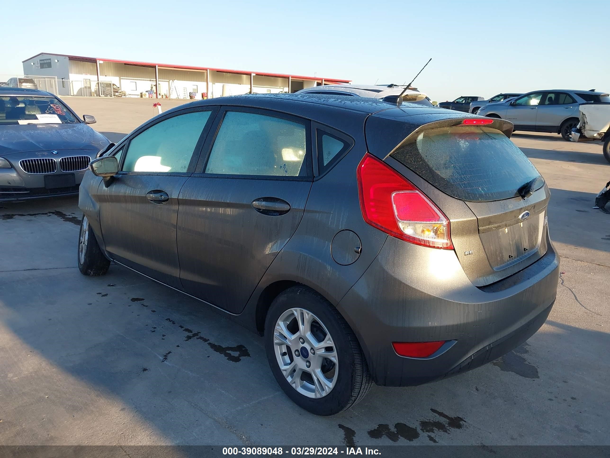 Photo 2 VIN: 3FADP4EJ2FM107861 - FORD FIESTA 