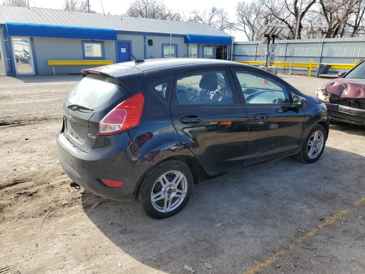 Photo 2 VIN: 3FADP4EJ2JM101731 - FORD FIESTA 