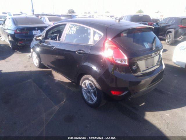 Photo 2 VIN: 3FADP4EJ2JM132624 - FORD FIESTA 