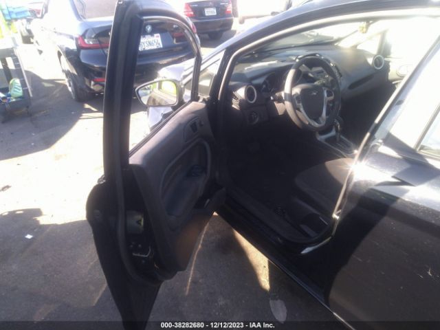 Photo 4 VIN: 3FADP4EJ2JM132624 - FORD FIESTA 