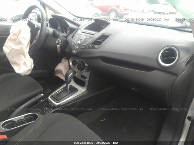 Photo 4 VIN: 3FADP4EJ2KM124122 - FORD FIESTA 