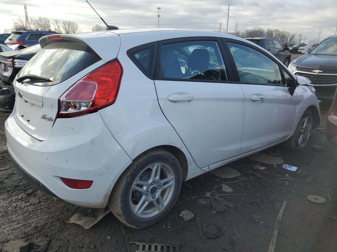 Photo 2 VIN: 3FADP4EJ2KM162742 - FORD FIESTA 