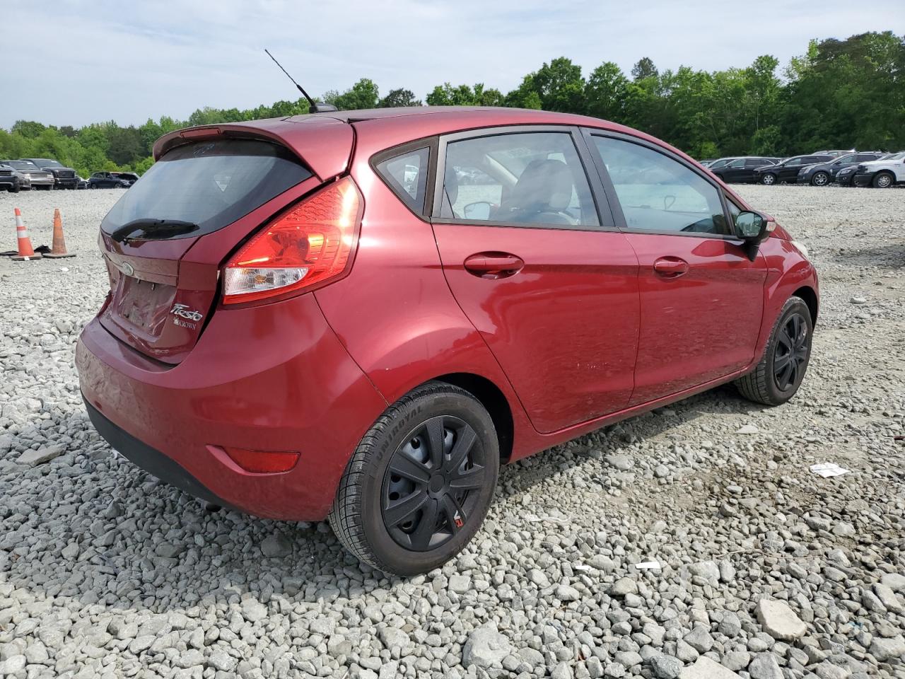 Photo 2 VIN: 3FADP4EJ3DM213555 - FORD FIESTA 