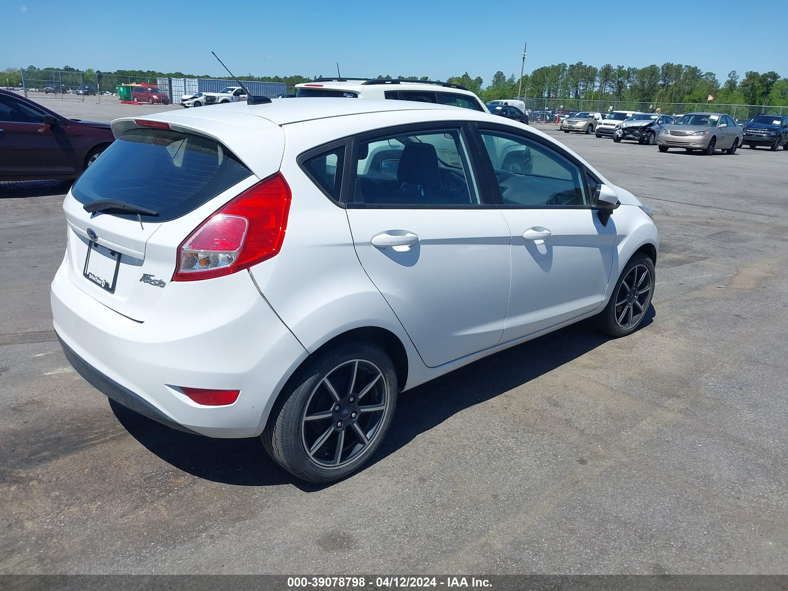 Photo 3 VIN: 3FADP4EJ3HM170289 - FORD FIESTA 