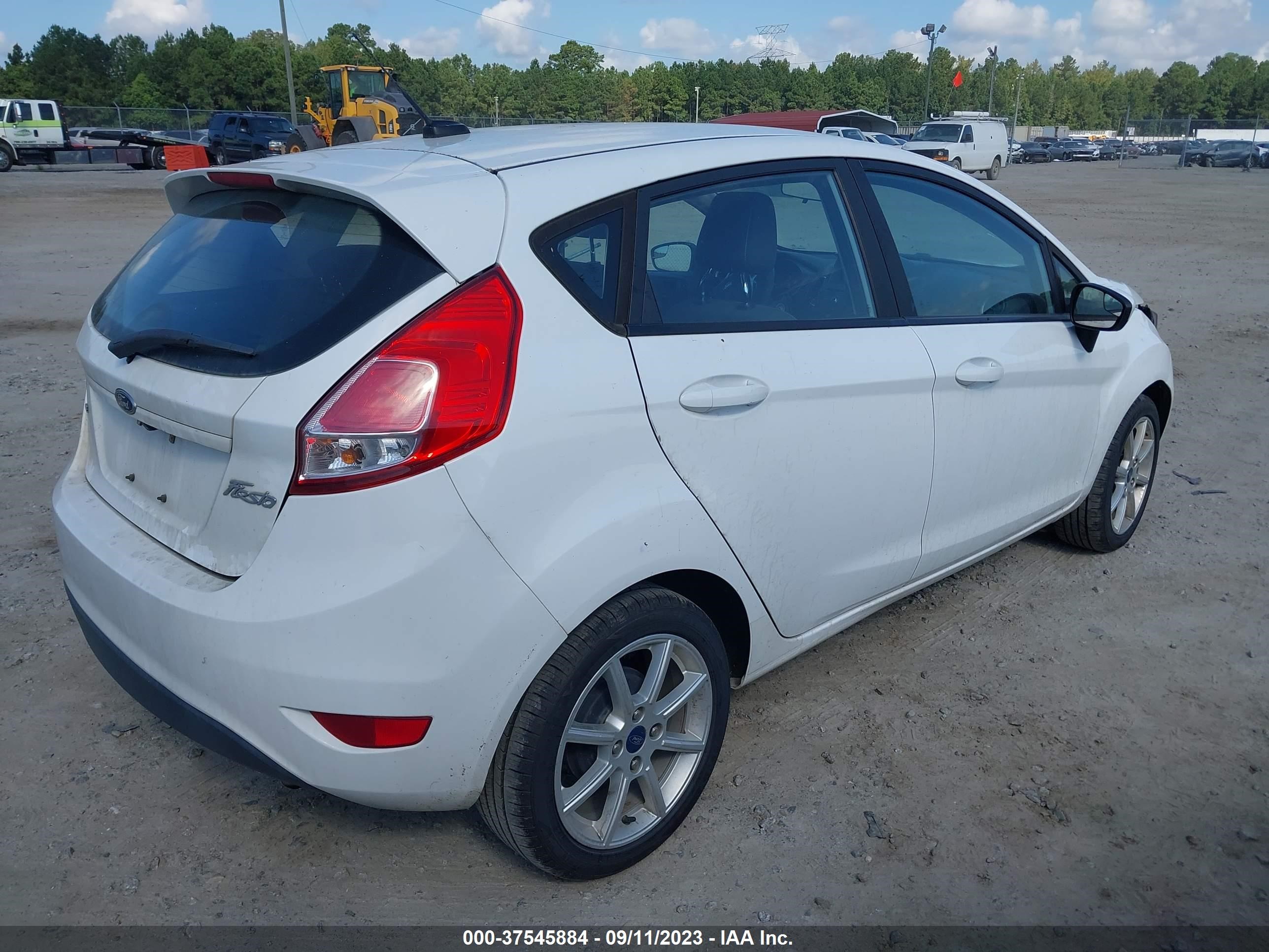 Photo 3 VIN: 3FADP4EJ3KM124548 - FORD FIESTA 