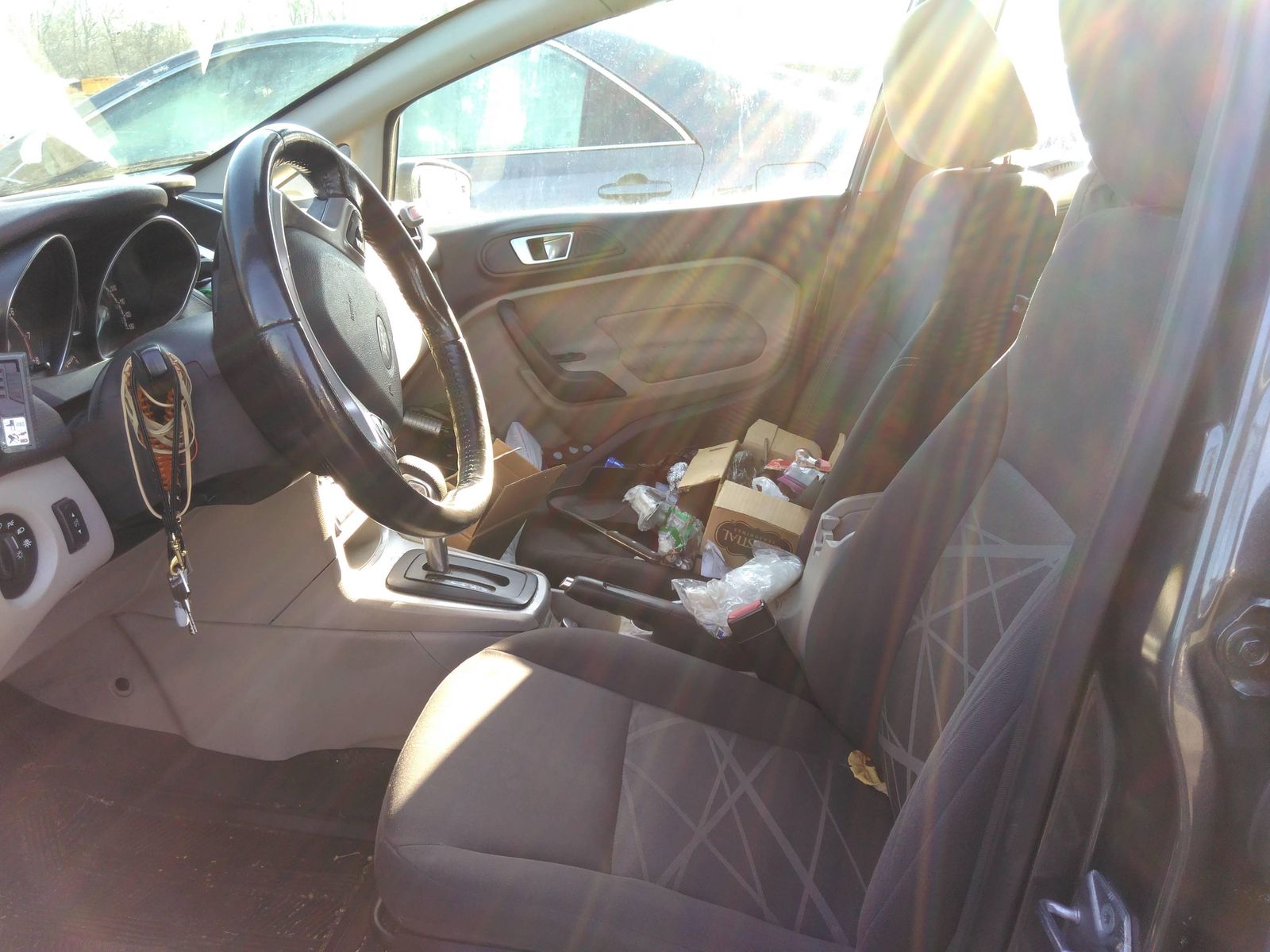 Photo 2 VIN: 3FADP4EJ4FM125908 - FORD FIESTA 4C 