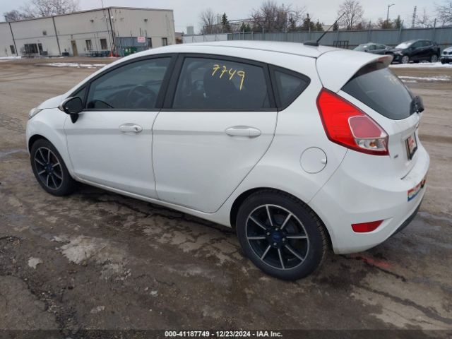 Photo 2 VIN: 3FADP4EJ4FM223899 - FORD FIESTA 