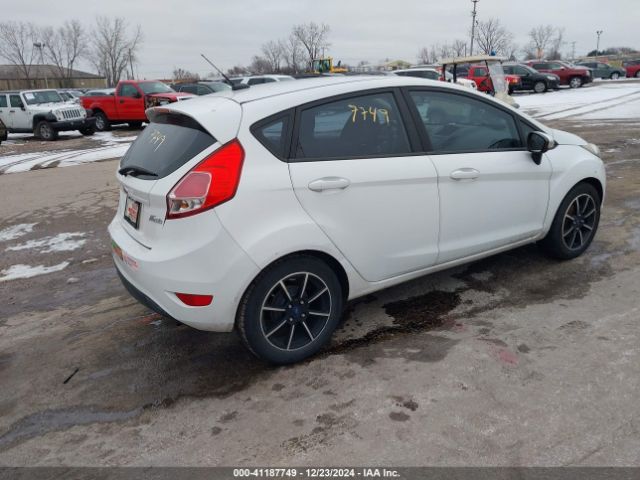 Photo 3 VIN: 3FADP4EJ4FM223899 - FORD FIESTA 