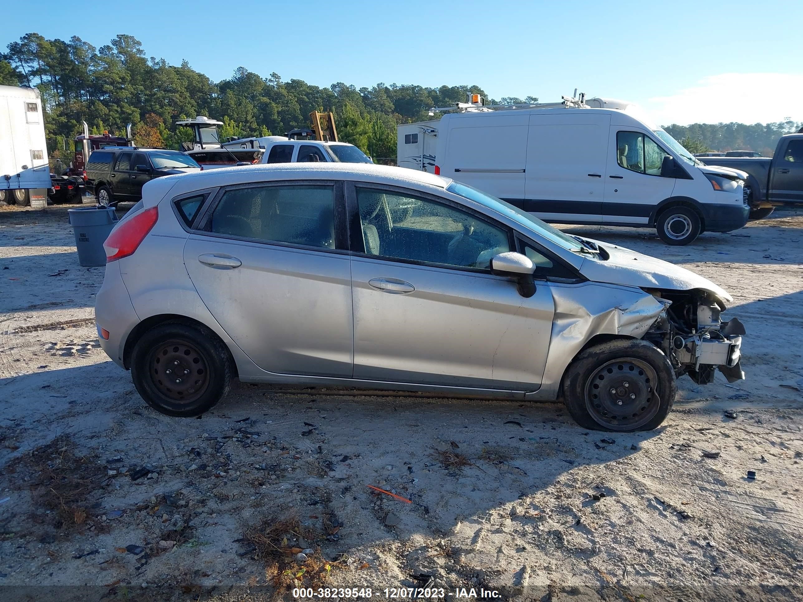 Photo 12 VIN: 3FADP4EJ6BM231268 - FORD FIESTA 