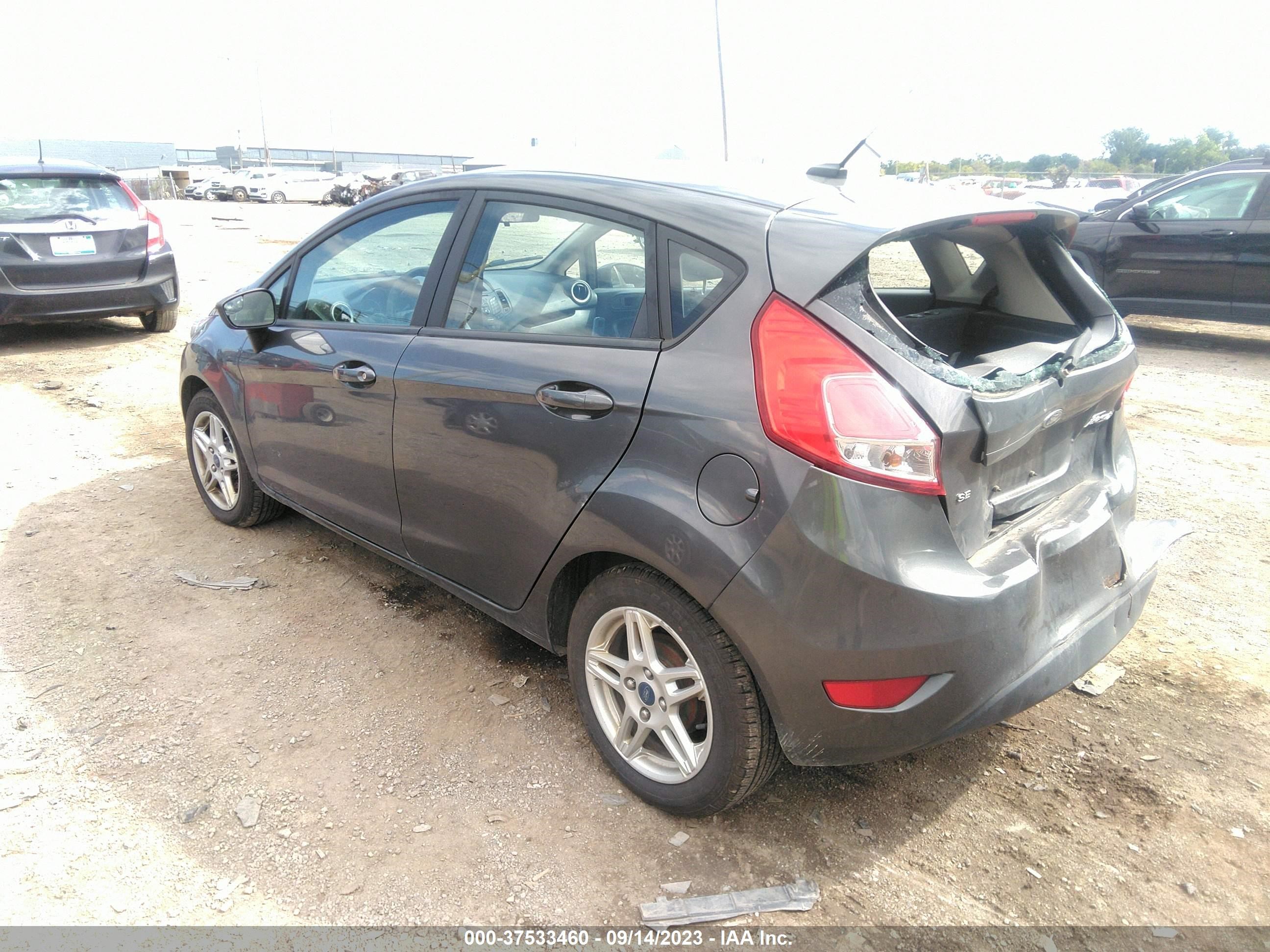 Photo 2 VIN: 3FADP4EJ7HM115845 - FORD FIESTA 