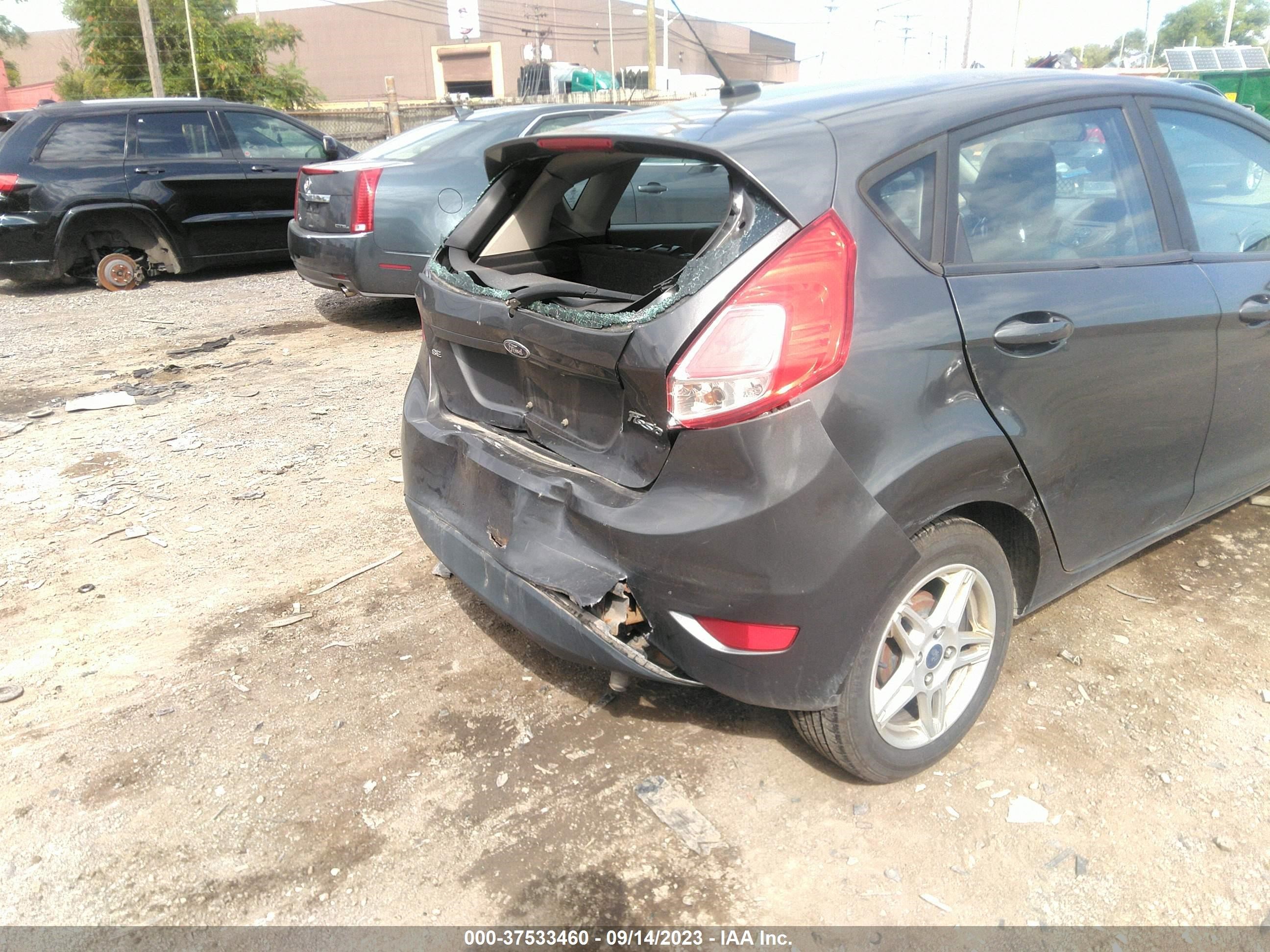 Photo 3 VIN: 3FADP4EJ7HM115845 - FORD FIESTA 