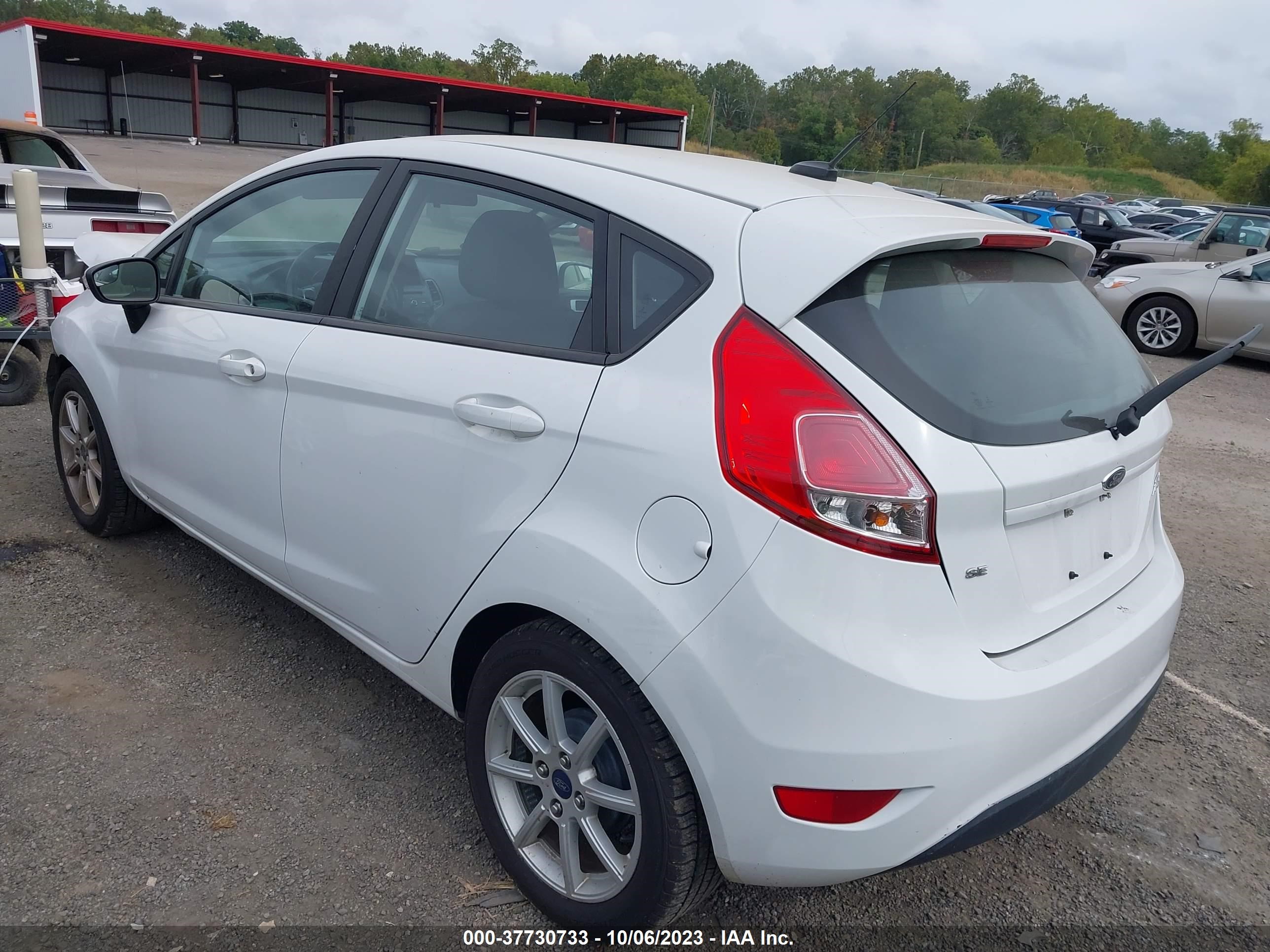 Photo 2 VIN: 3FADP4EJ9FM218455 - FORD FIESTA 