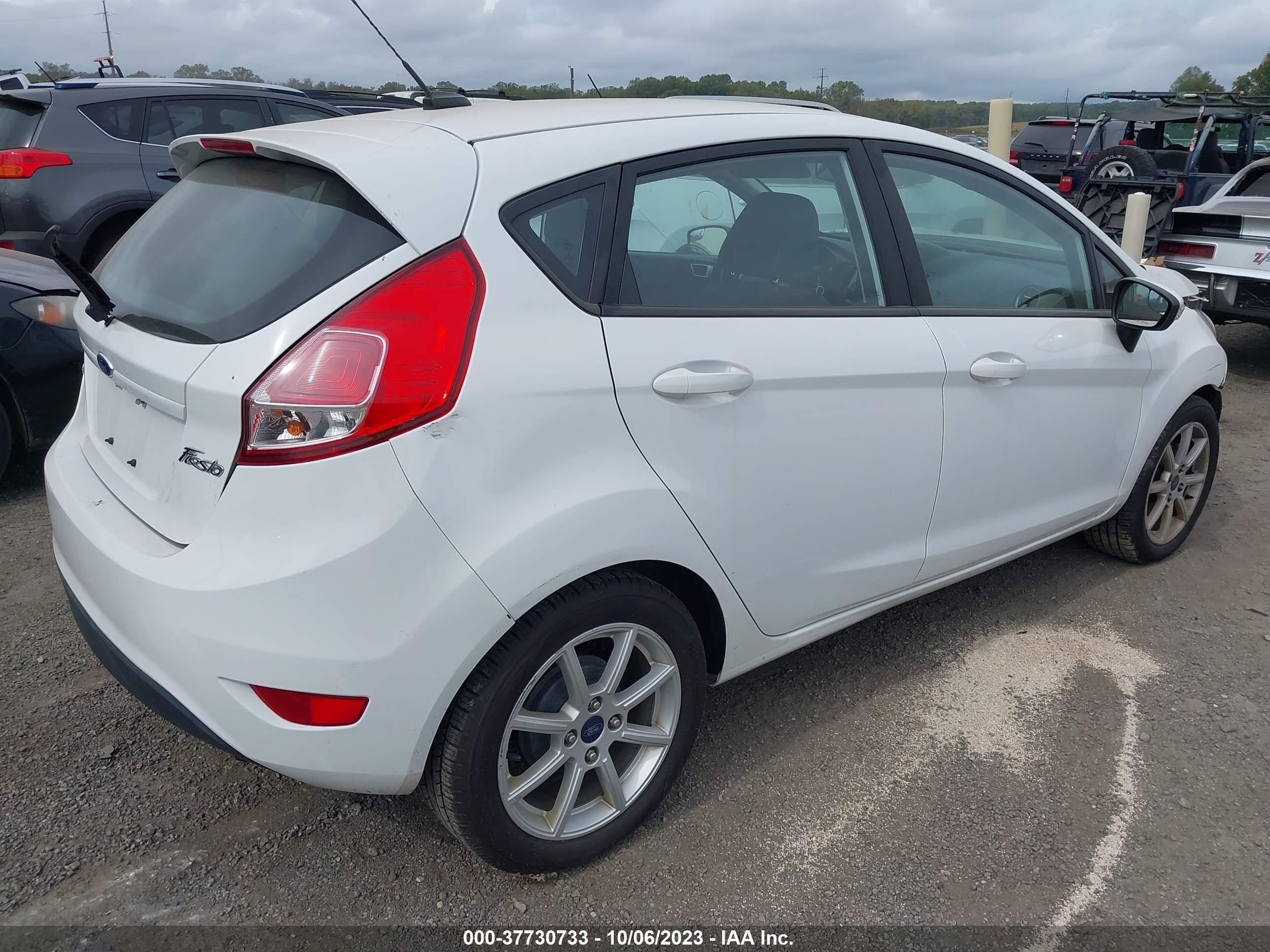 Photo 3 VIN: 3FADP4EJ9FM218455 - FORD FIESTA 