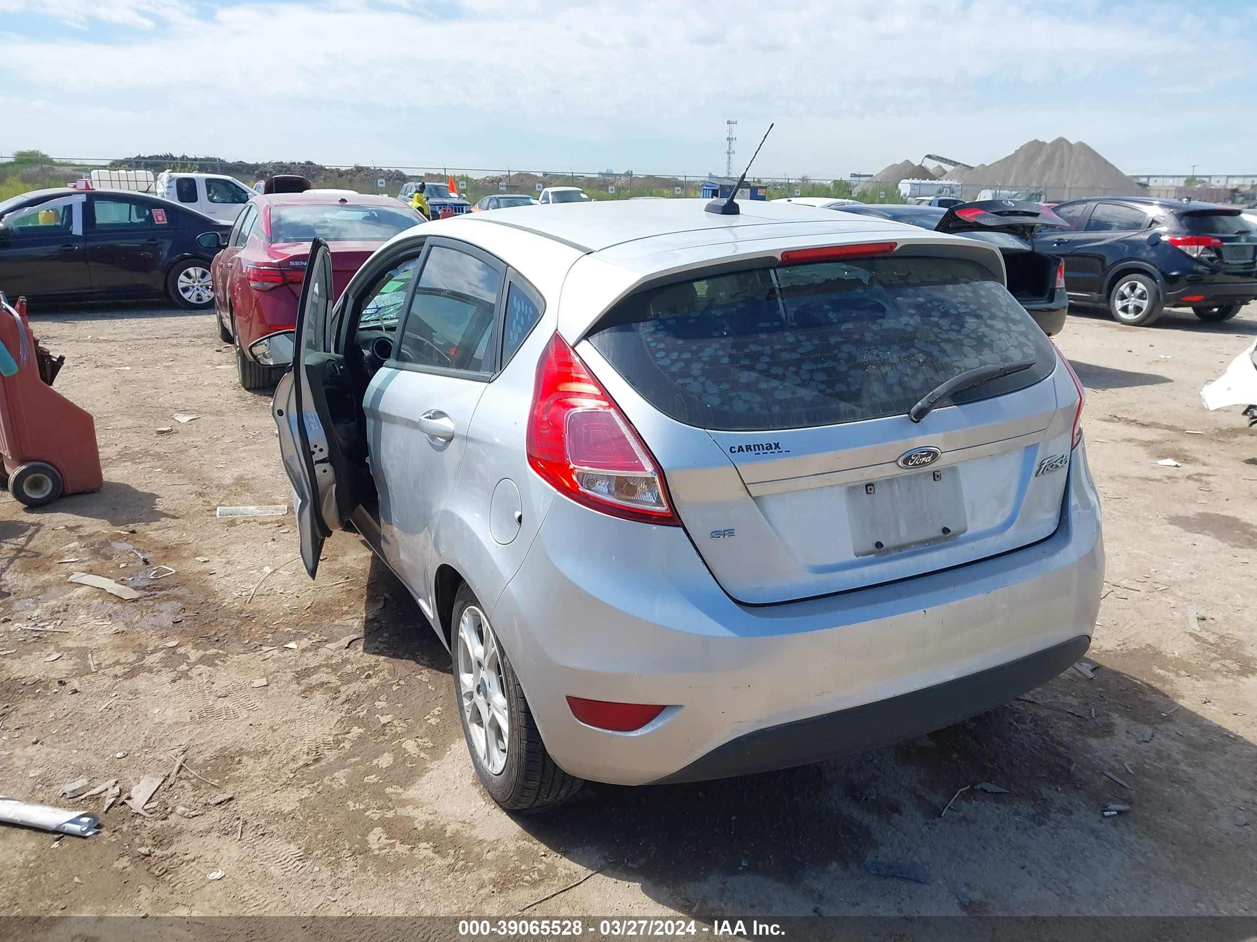 Photo 2 VIN: 3FADP4EJXFM181805 - FORD FIESTA 