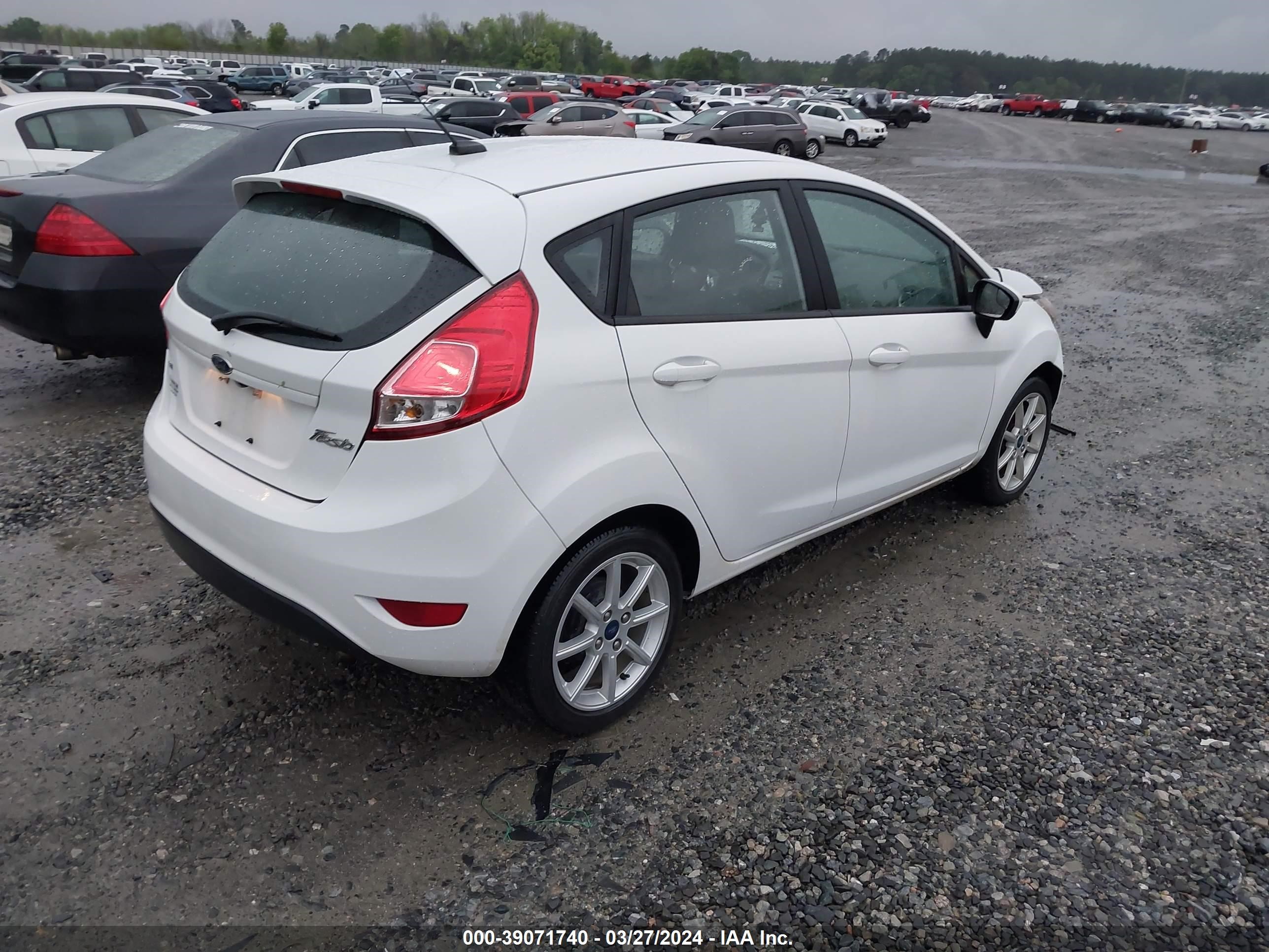 Photo 3 VIN: 3FADP4EJXKM138950 - FORD FIESTA 