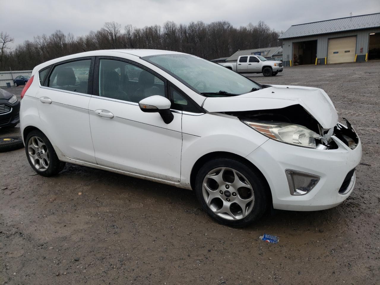 Photo 3 VIN: 3FADP4FJXBM170019 - FORD FIESTA 