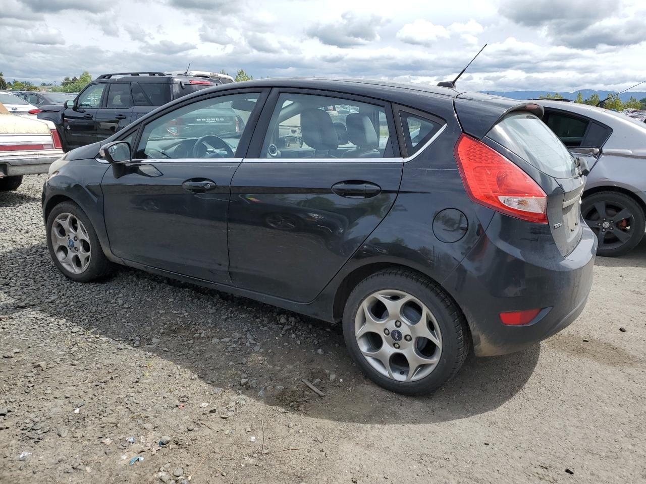 Photo 1 VIN: 3FADP4FJXBM177570 - FORD FIESTA 