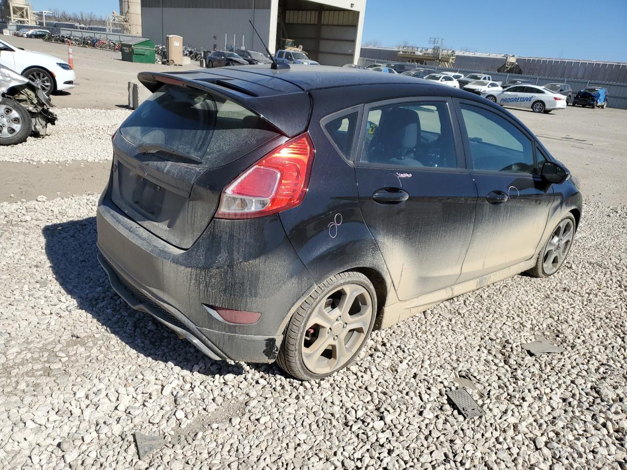 Photo 2 VIN: 3FADP4GX2FM138402 - FORD FIESTA 