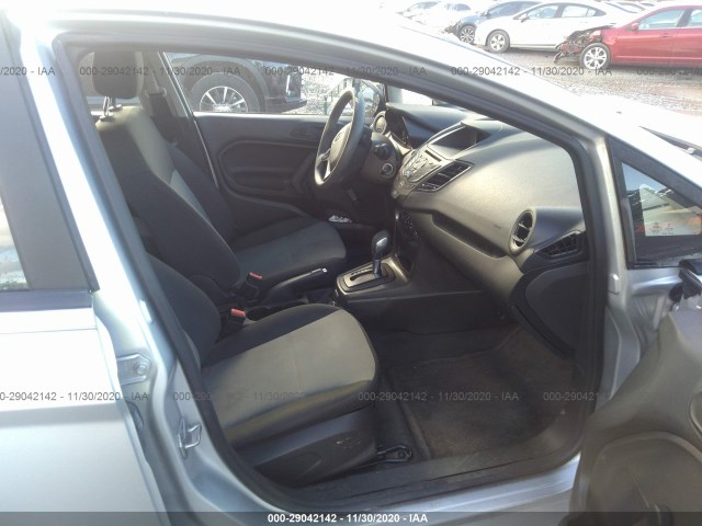 Photo 4 VIN: 3FADP4TJ0HM100090 - FORD FIESTA 