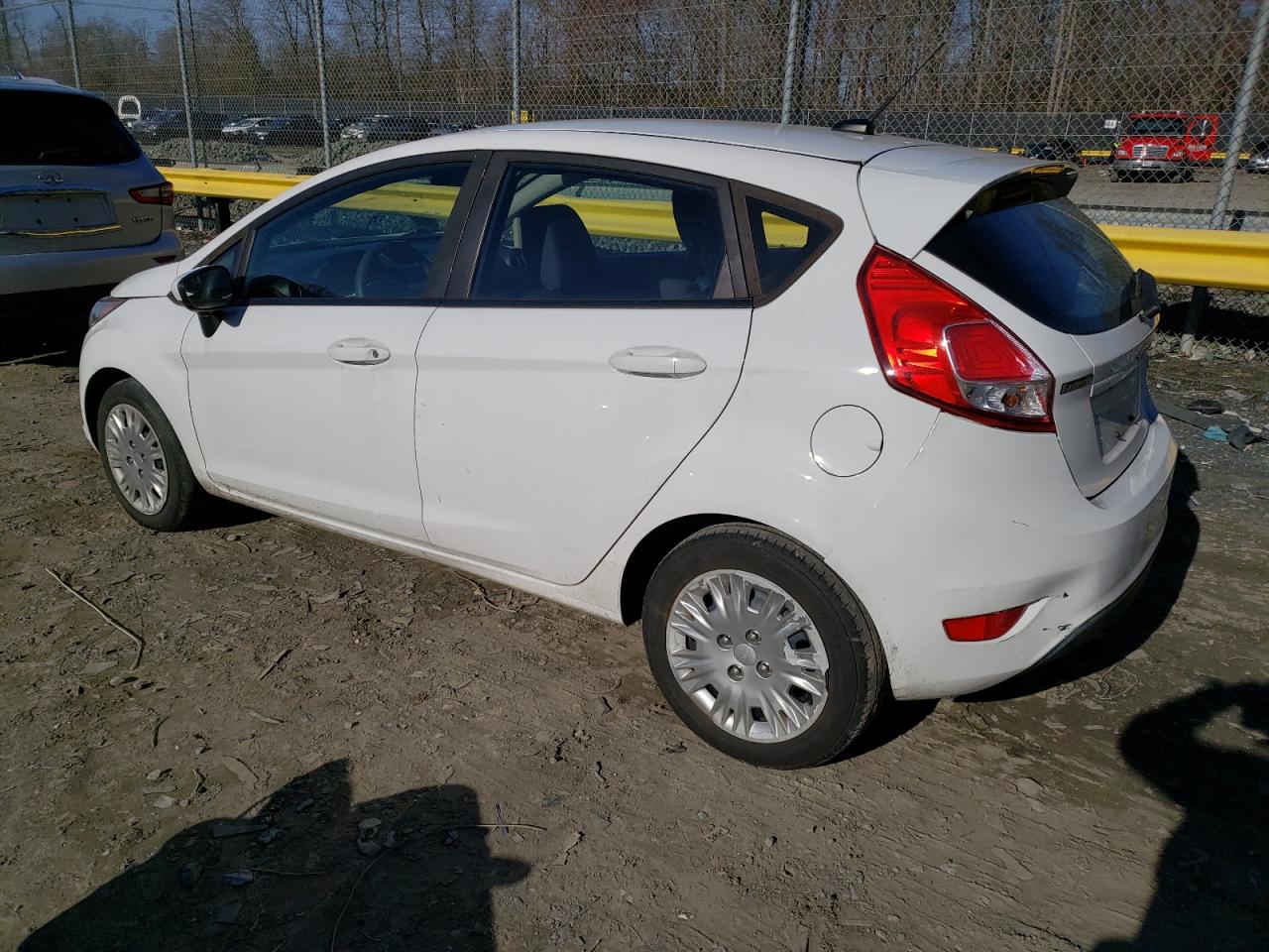 Photo 1 VIN: 3FADP4TJ6FM222112 - FORD FIESTA 