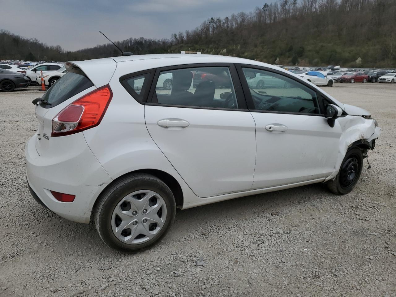 Photo 2 VIN: 3FADP4TJ7FM203066 - FORD FIESTA 