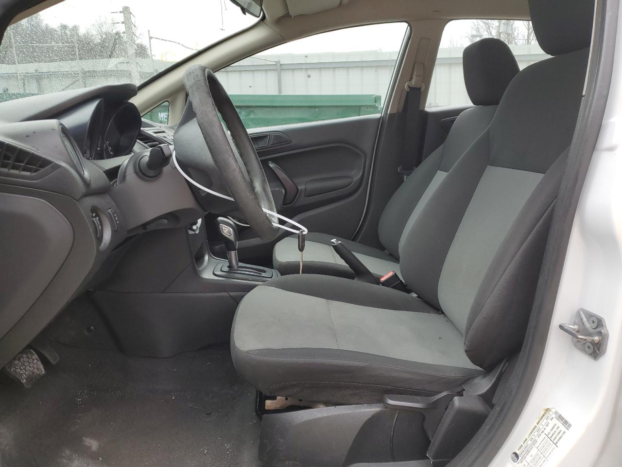 Photo 6 VIN: 3FADP4TJ7FM203066 - FORD FIESTA 