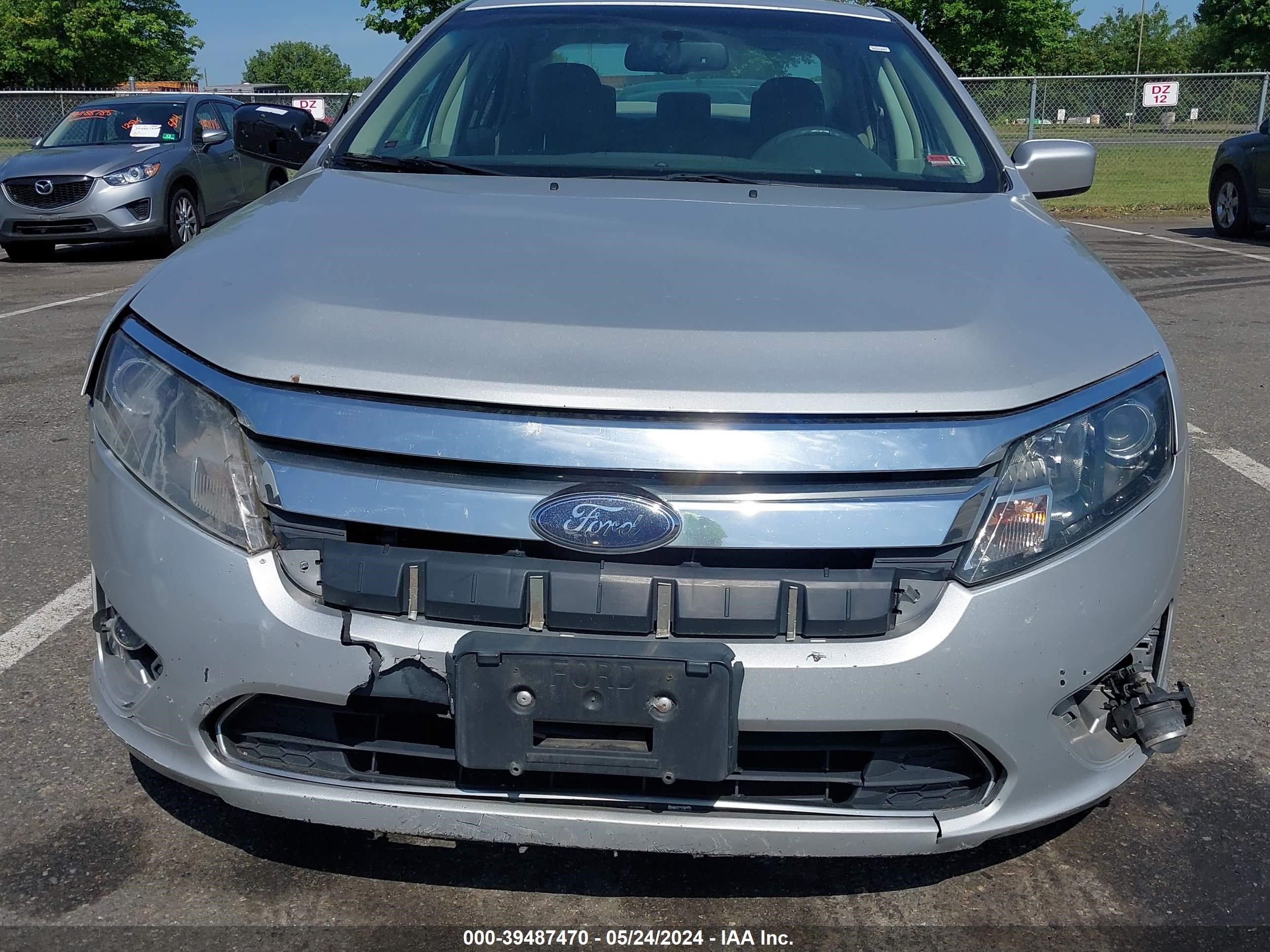 Photo 11 VIN: 3FADT0L3XAR249822 - FORD FUSION 