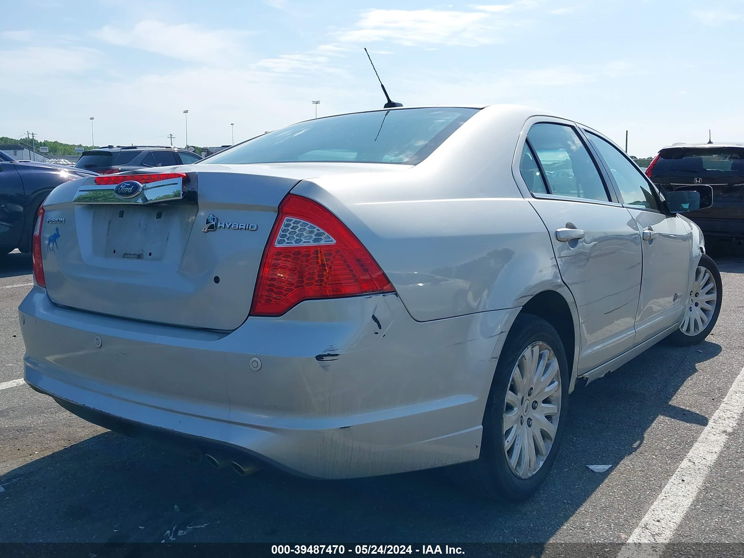 Photo 3 VIN: 3FADT0L3XAR249822 - FORD FUSION 