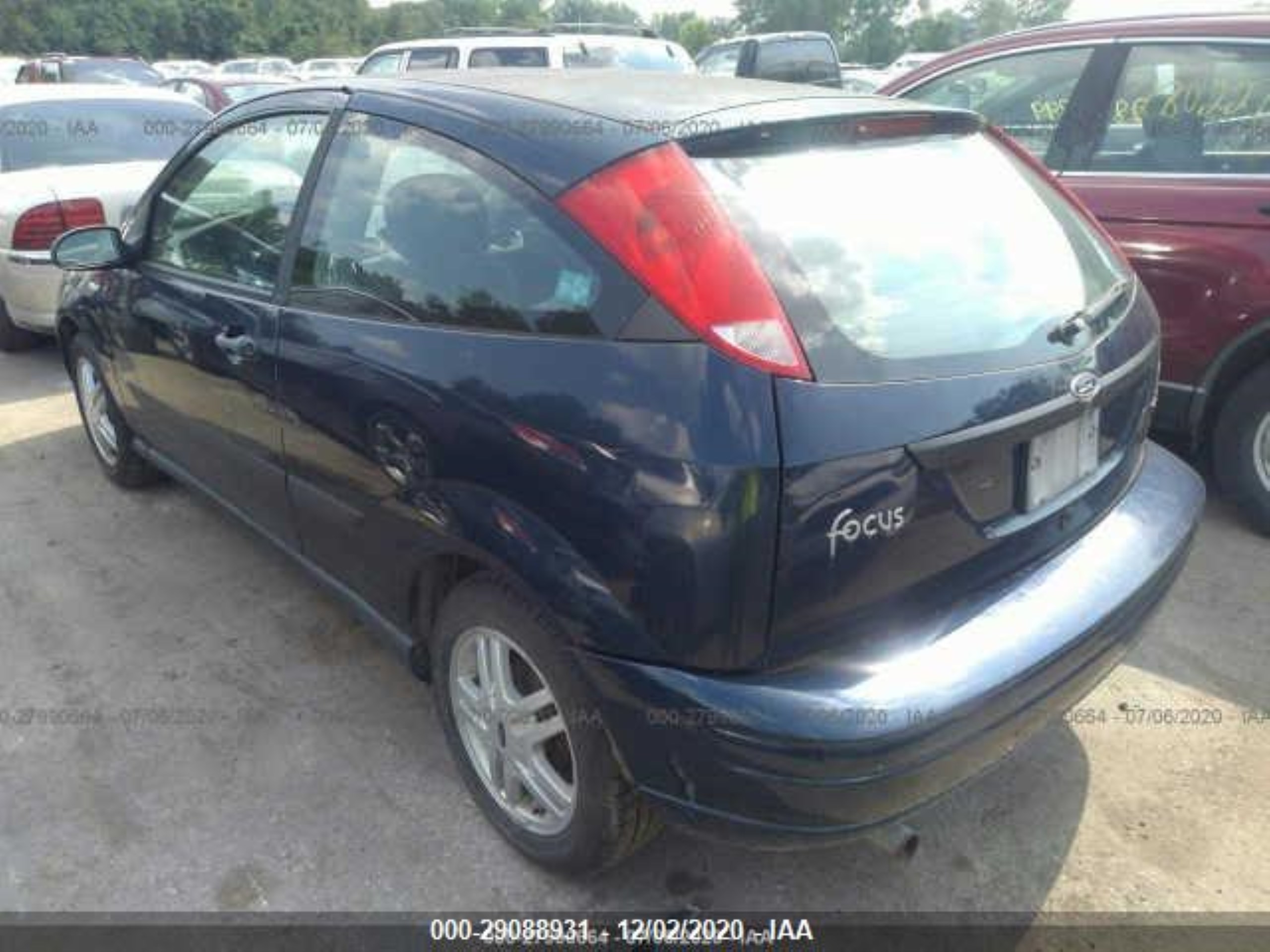 Photo 2 VIN: 3FAFP3131YR200645 - FORD FOCUS 