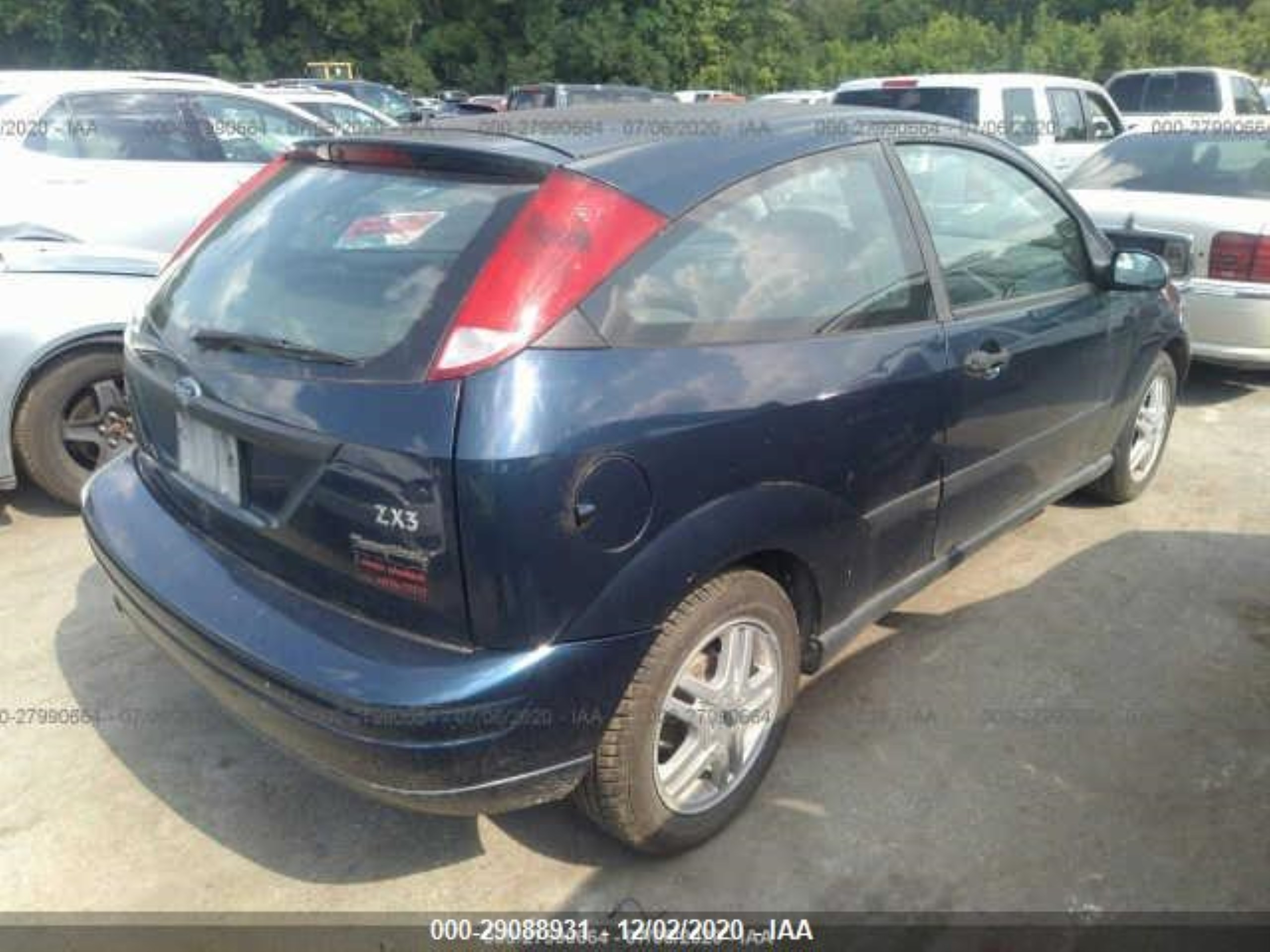 Photo 3 VIN: 3FAFP3131YR200645 - FORD FOCUS 