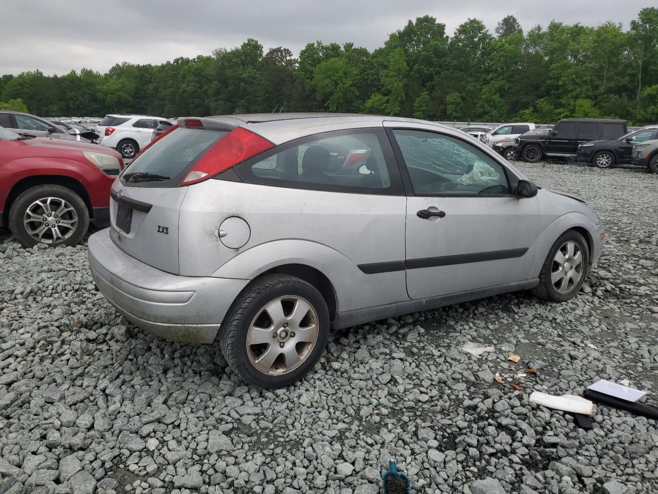 Photo 2 VIN: 3FAFP31381R200518 - FORD FOCUS 