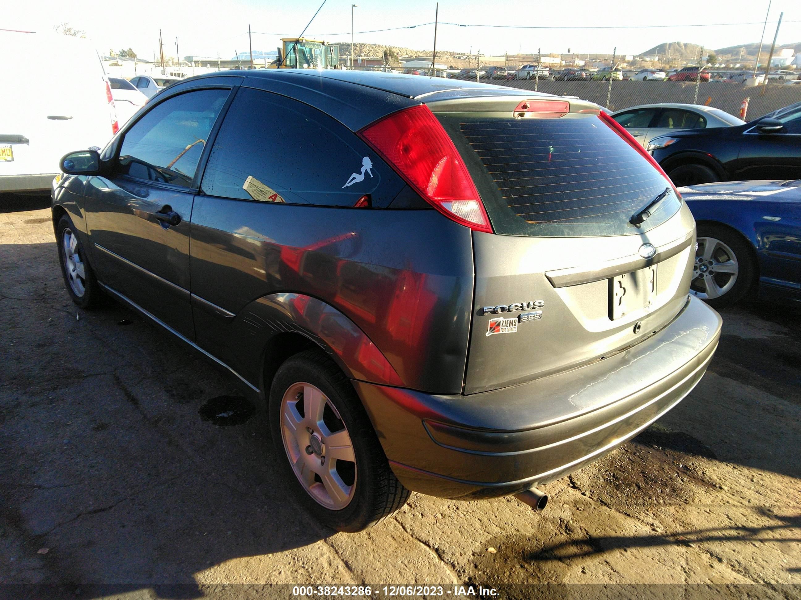 Photo 2 VIN: 3FAFP31N15R159253 - FORD FOCUS 