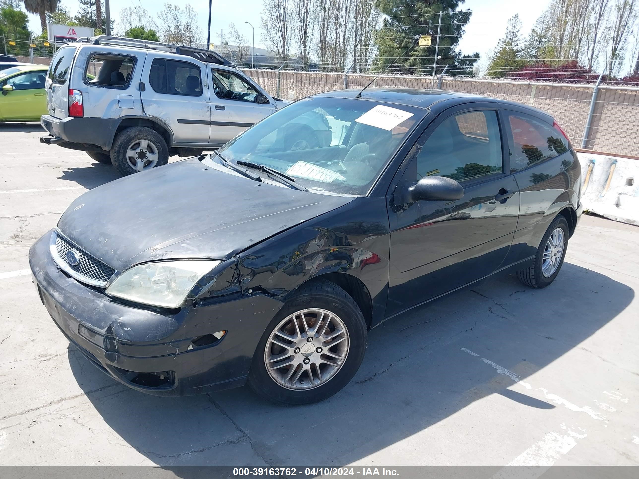 Photo 1 VIN: 3FAFP31N45R131835 - FORD FOCUS 